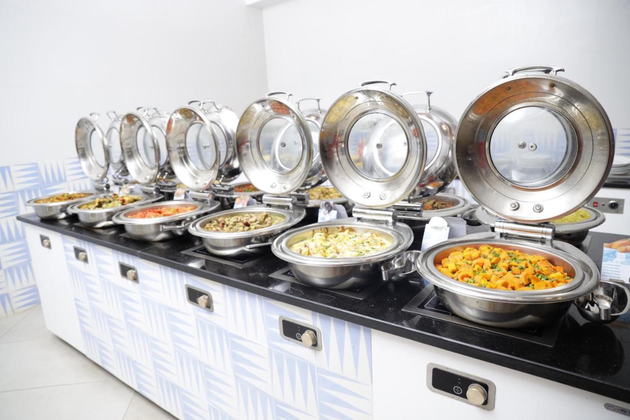 The Mirage Resort & Spa Hammamet Exterior foto A chafing dish buffet